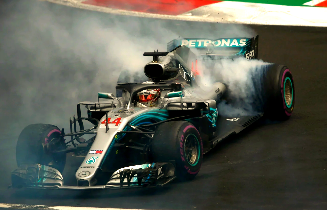 雷诺车队碾压阿斯顿马丁,汉密尔顿关键制胜的简单介绍 雷诺车队碾压阿斯顿马丁,汉密尔顿关键制胜的简单介绍