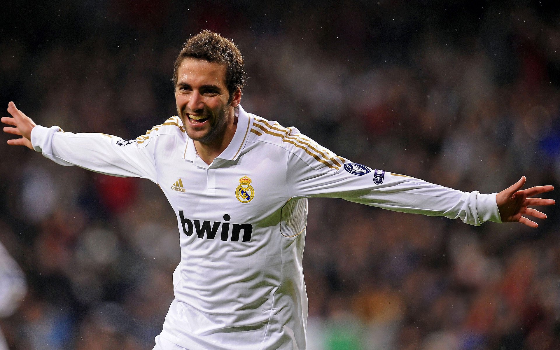 不只是进球!凯恩数据全面爆炸,他如何扛起英格兰的战术革命?