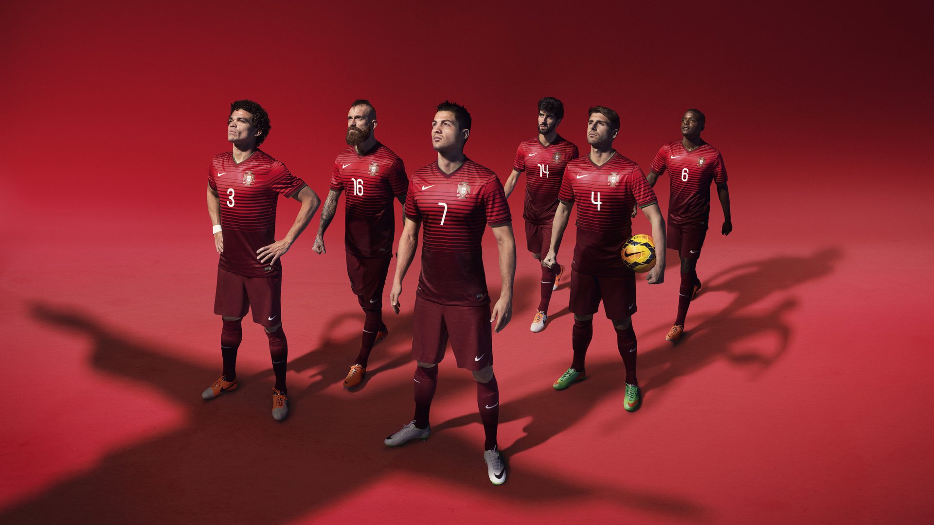 不只是进球!凯恩数据全面爆炸,他如何扛起英格兰的战术革命?