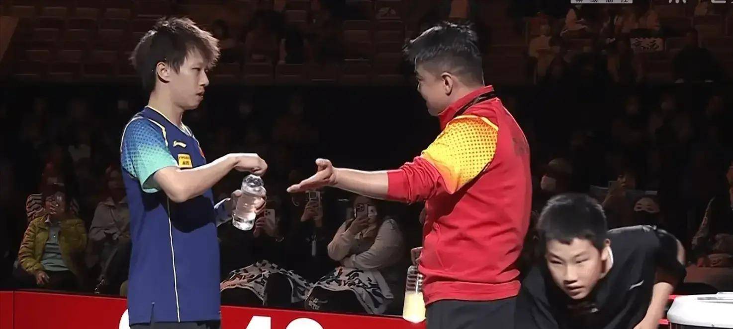 日本队横扫英格兰队,王皓统治全场 日本队横扫英格兰队,王皓统治全场